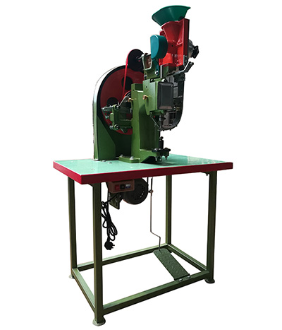 HS-106 Riveting Machine